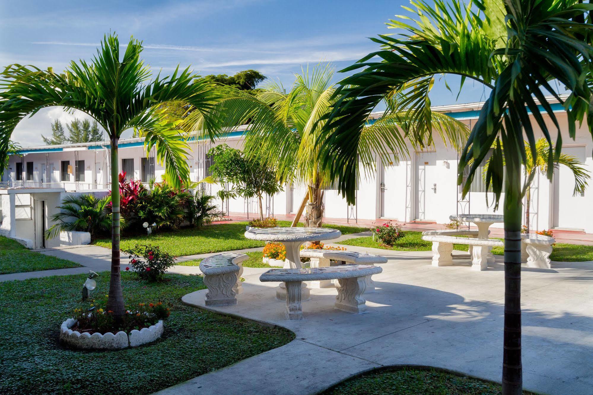 Sun And Surf Inn North Miami Exteriör bild